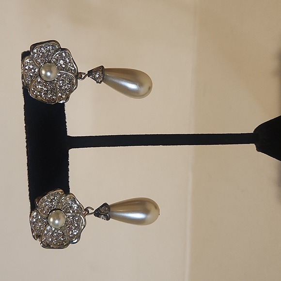 Vintage Crystal Pearl Drop Earrings - Picture 2 of 6